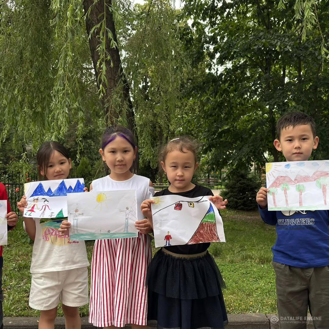 Балаларды қорғау күні, Қазақстан балалары. " Бақытты балалық шақ" флэш-моб