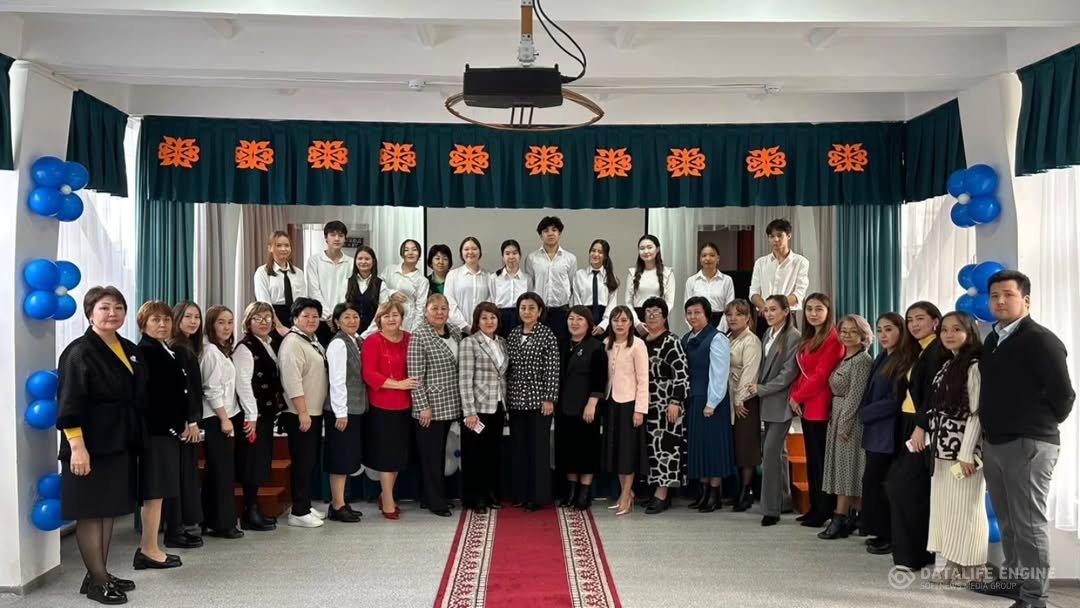 Ұстаздар мерекесі құтты болсын.