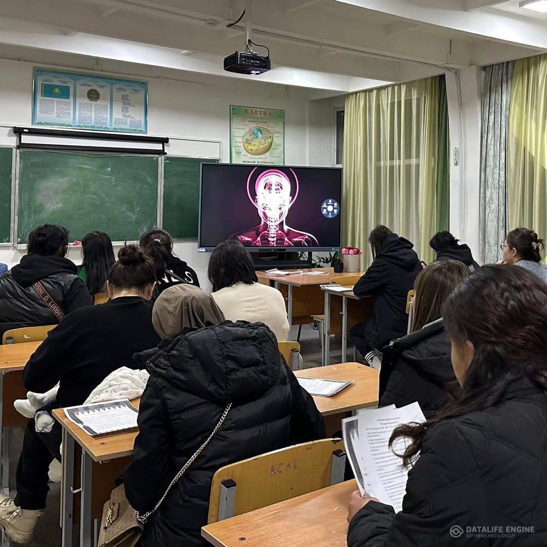 Ата-аналарға арналған «Алкогольдің жасөспірімдерге зияны» тақырыбында жиналыс