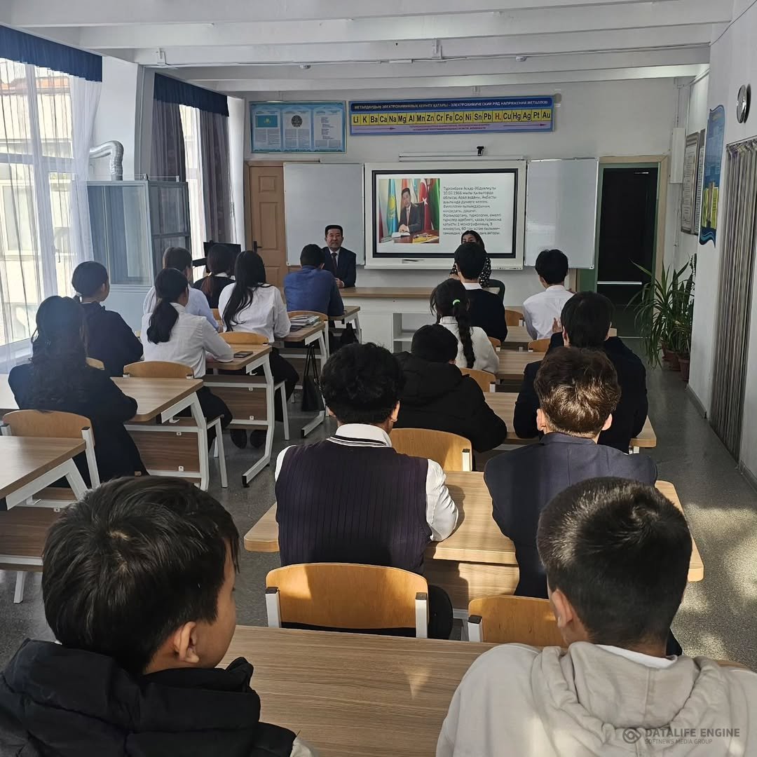 Тәуелсіздіктің 34жылдығы қарсаңында "Желтоқсан рухы бүгінгі жастарға үлгі" атты кездесу кеші 8-11 сынып оқушыларымен ұйымдастырылды. Кештің қонағы жел